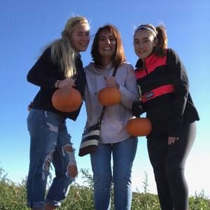 Meet your Posher, Michele